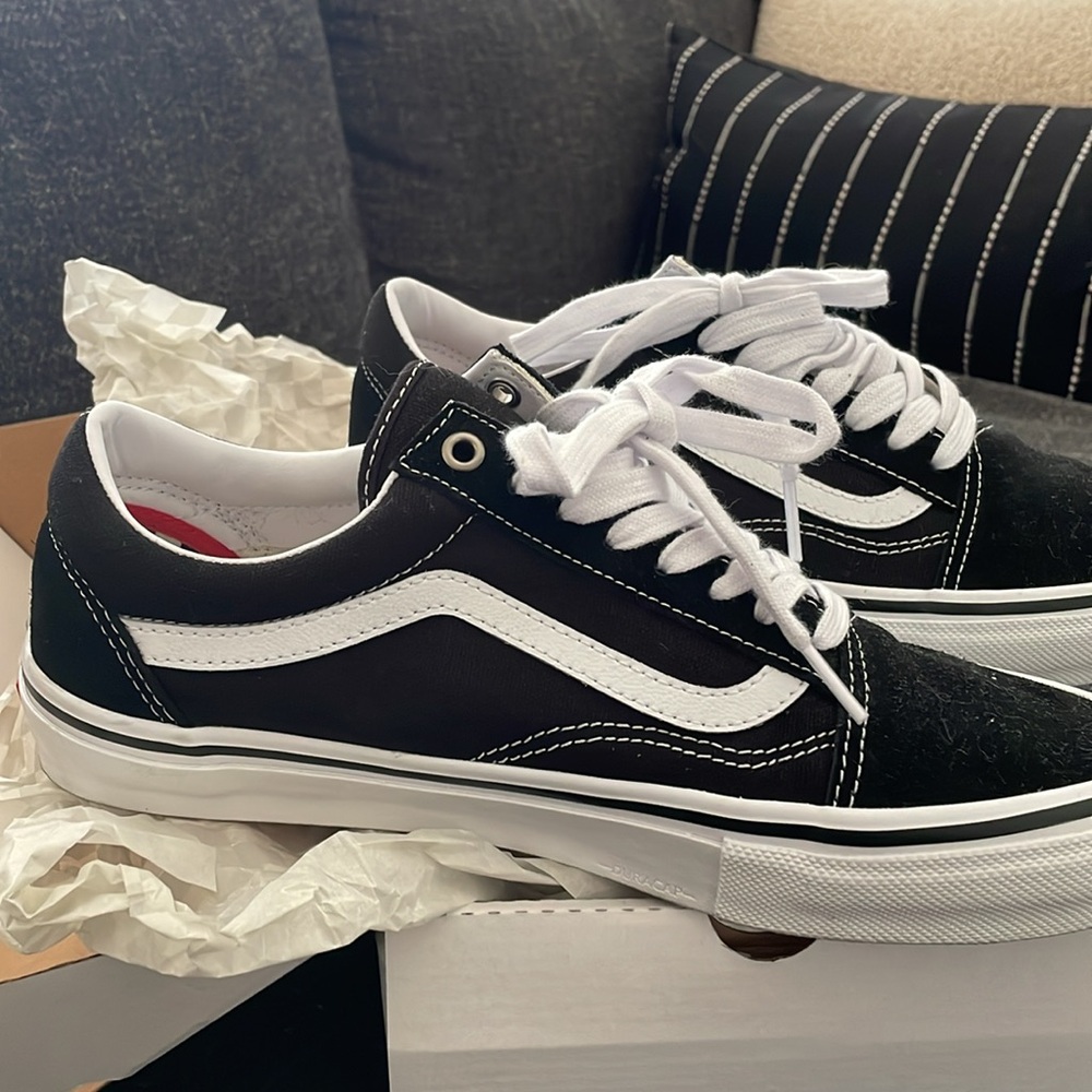 New in box - Vans old school skater